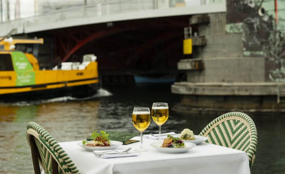 Valgfri 3-retters frokostmenu ved havnekanten på Christianshavn hos NU & DA