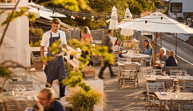 Ophold på strandhotel med morgenmad 