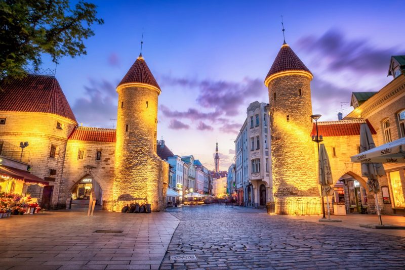 Rundrejse med fly til Tallinn og cruise til Stockholm 