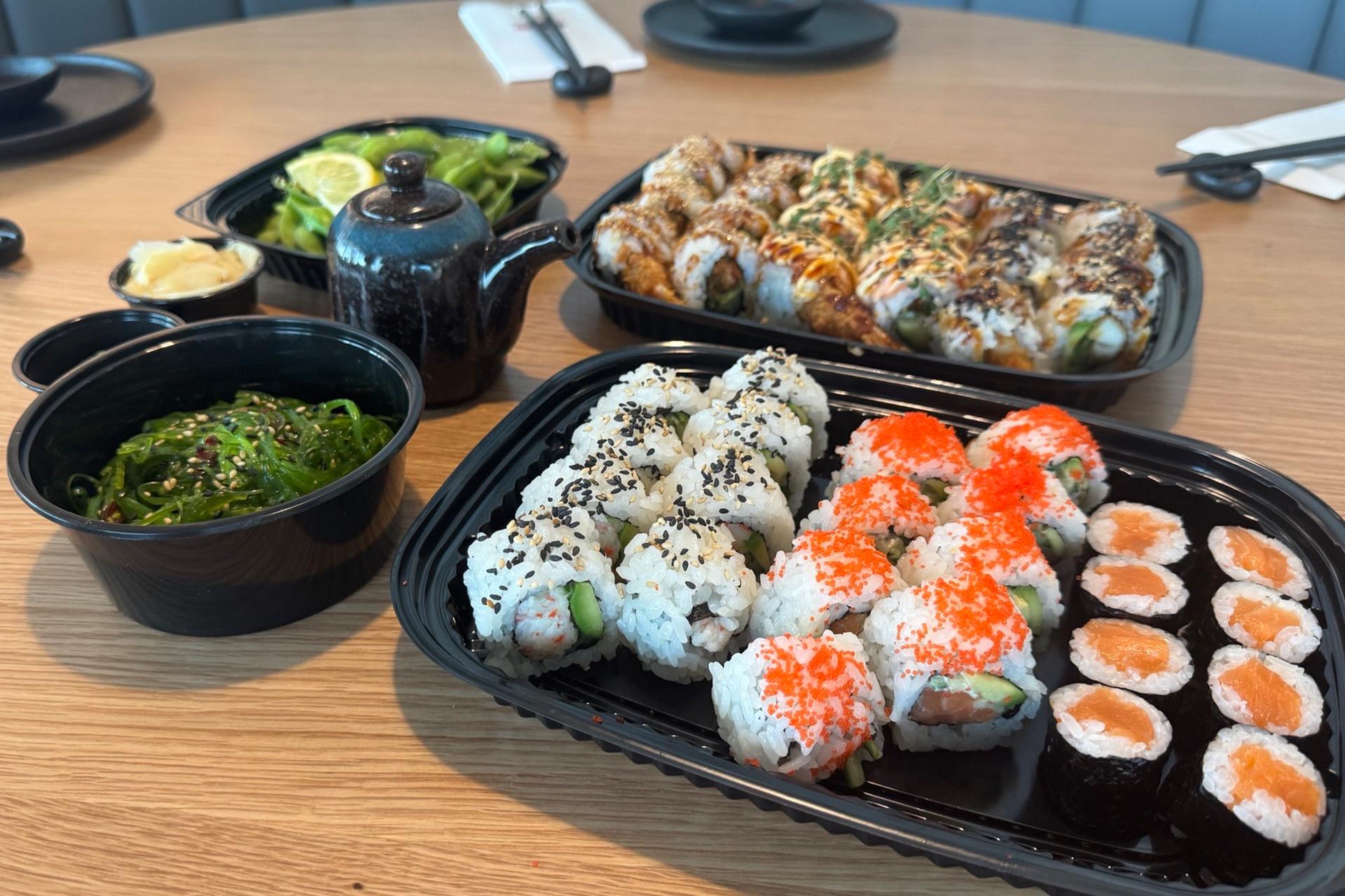 48 stykker sushi til at tage med