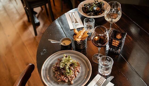 Moules frites eller tatar - velanmeldt