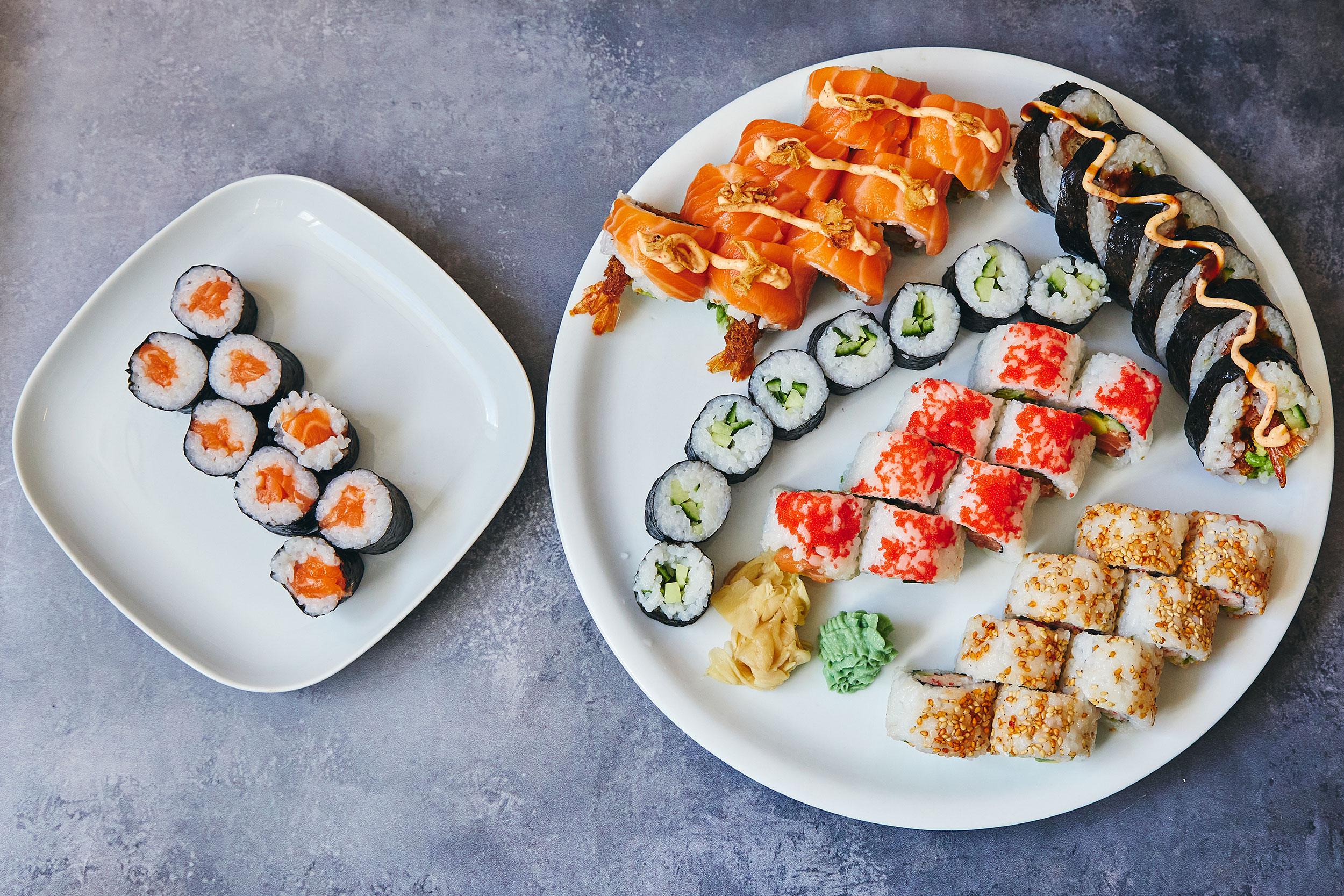 46 stk. sushi - nok til 2 
