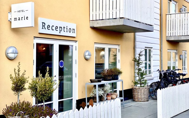 Ophold med 3-retters og vinmenu - velanmeldt