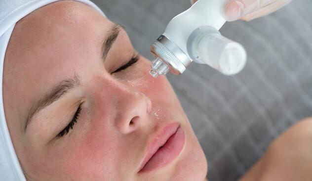 60-90 minutters  hydrafacial-ansigtsbehandling