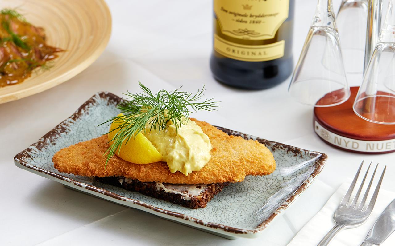 2 valgfri smørrebrød og dessert
