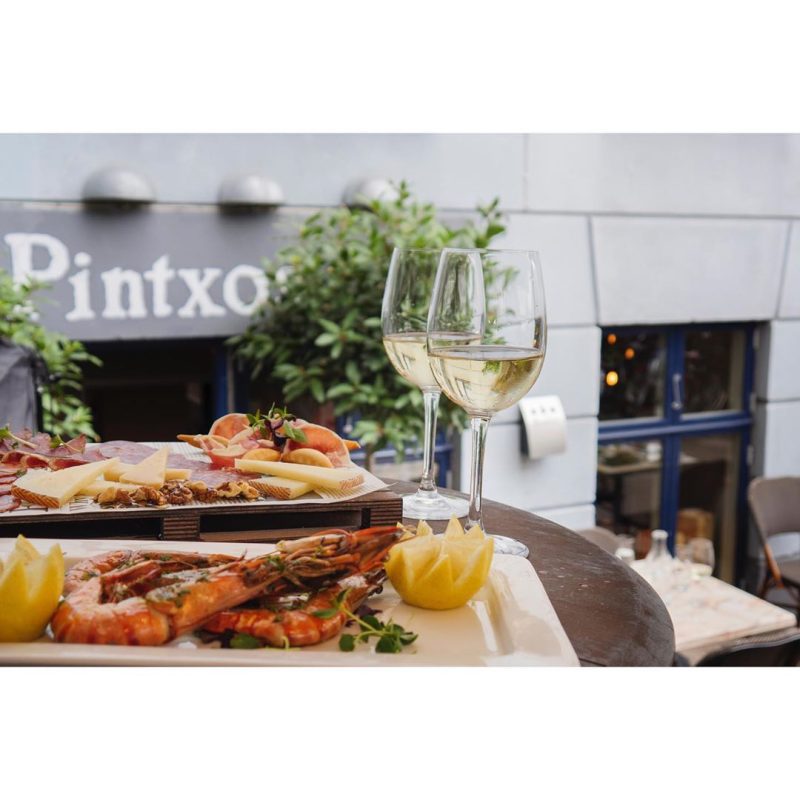 Tapas og bobler hos Pintxos i Indre By