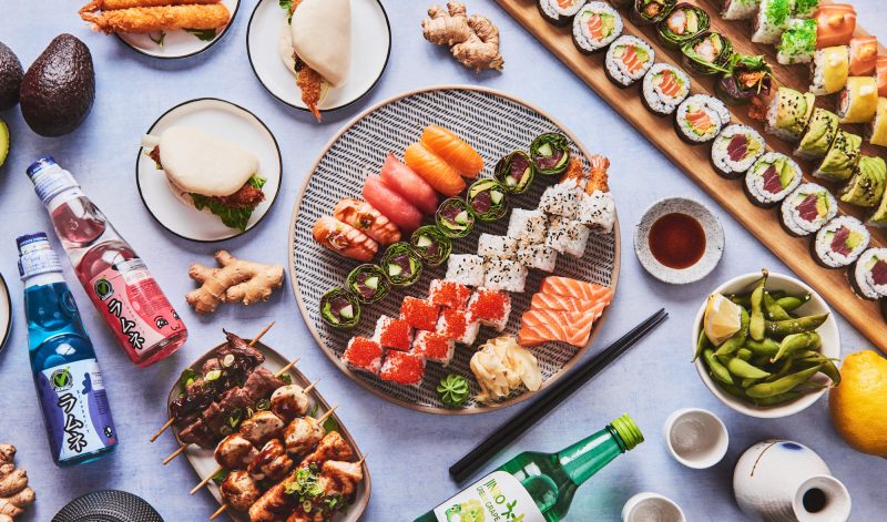 Sushi menu med 14 stk + forret hos Dinner Sushi i Frederiksberg