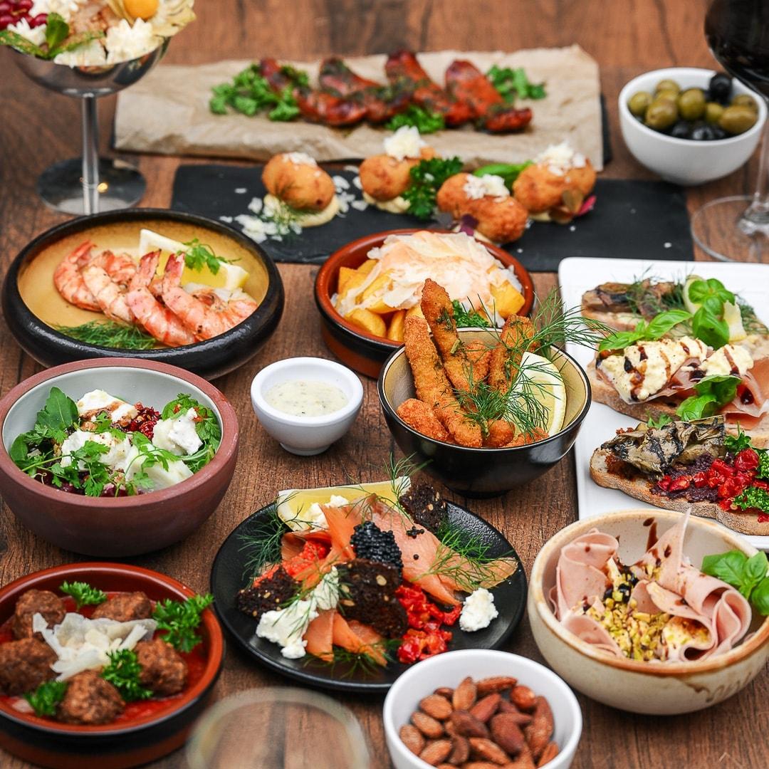 8 Valgfri Tapasanretninger hos Tango y Vinos - En Aften For 2