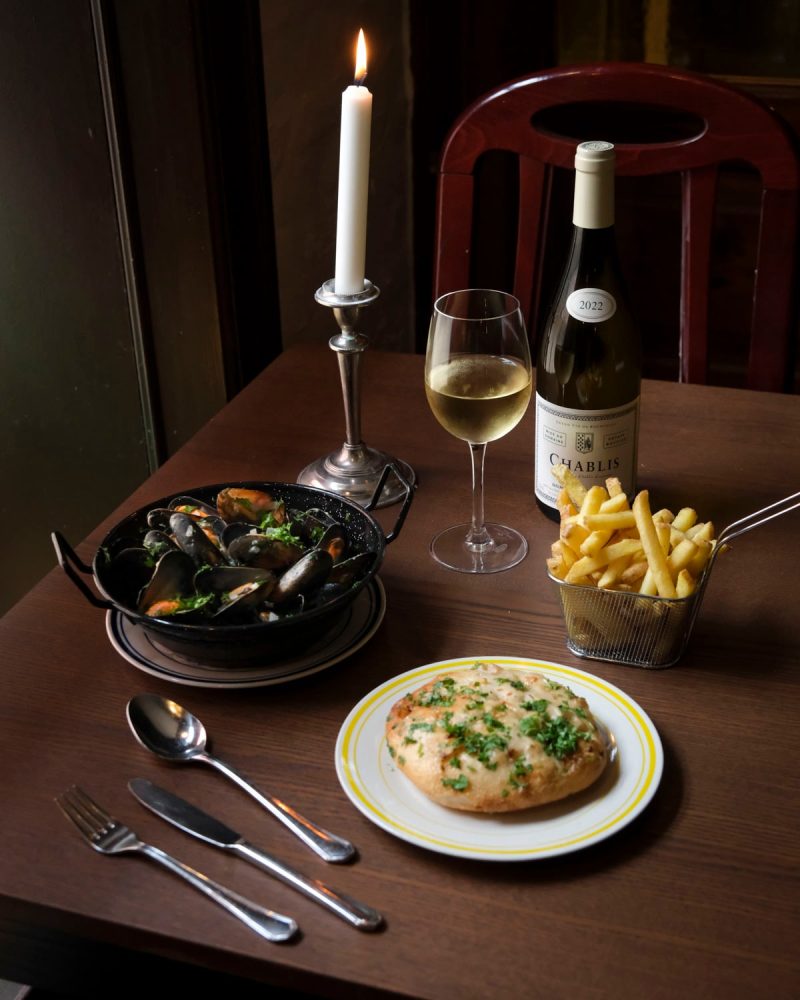 Deal på Moules à la Basquaise med vin hos Le Basilic på Vesterbro