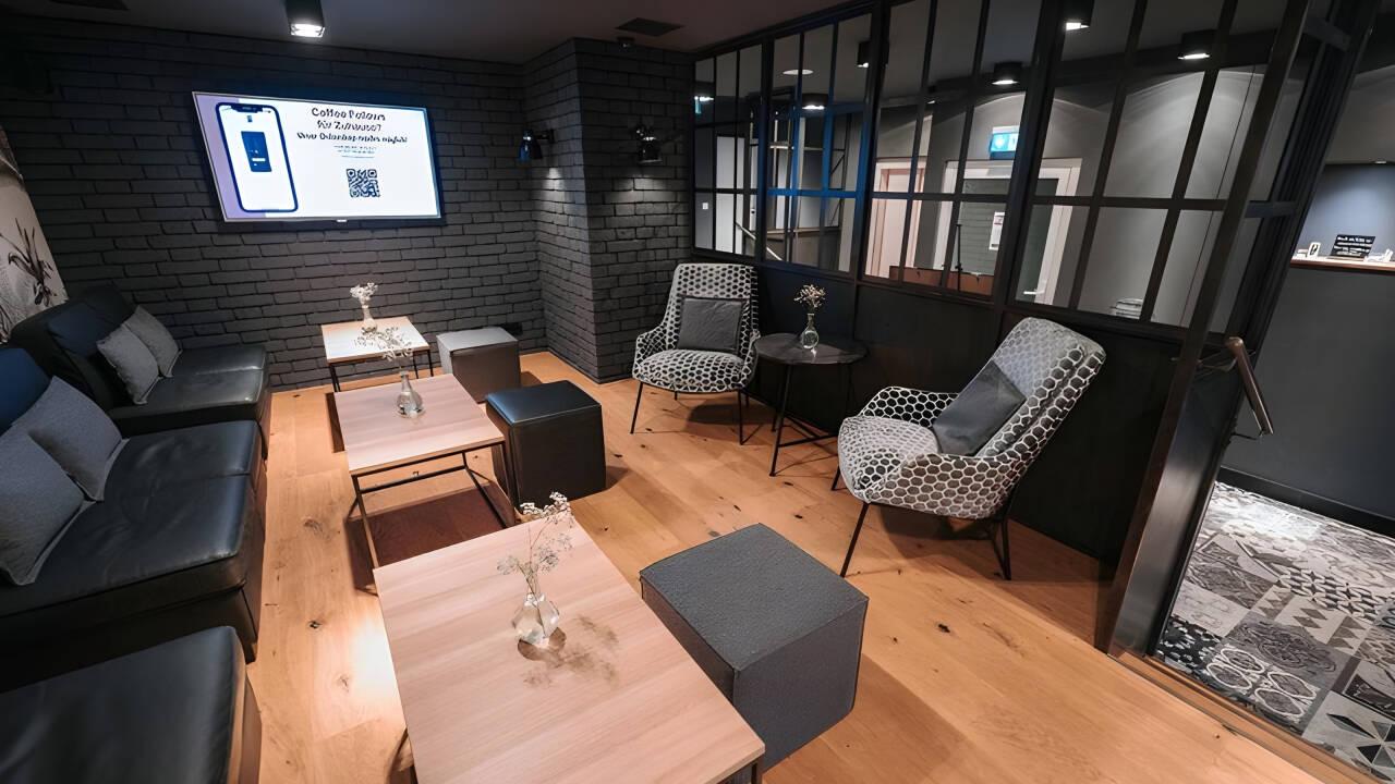 Nyd et afslappende ophold med café på stedet og nem adgang til München