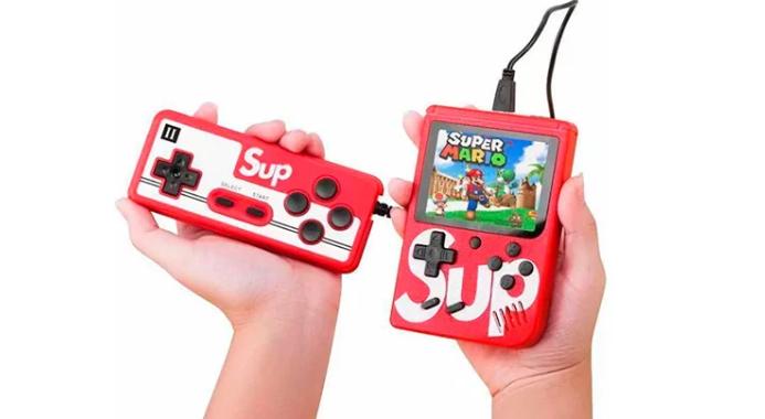 Deal på Retro håndholdt spillekonsol - med 400 klassiske spil