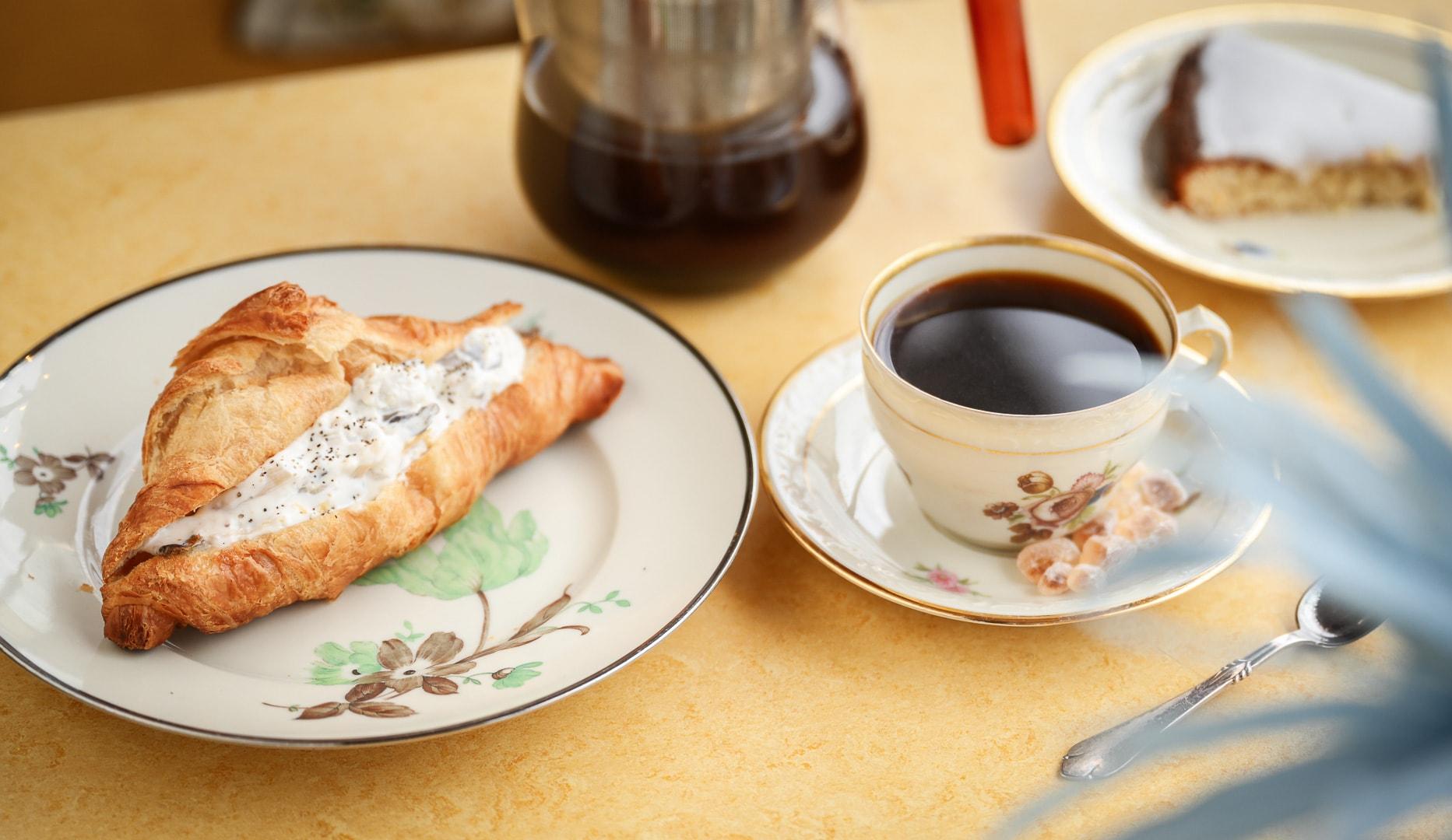 Sidste chance: Kaffe + Croissant - Salonen 222 (Udløber i dag)