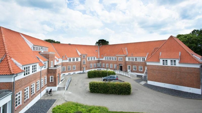 Deal på Smuk beliggenhed ved åen i centrum af Holstebro