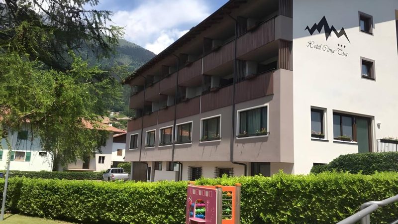 Deal på Traditionelt hotel i Brenta Dolomitterne med nem adgang til Gardasøen.