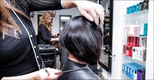 Luksus hårbehandling med klip, gloss og kur hos Salon Galaxy