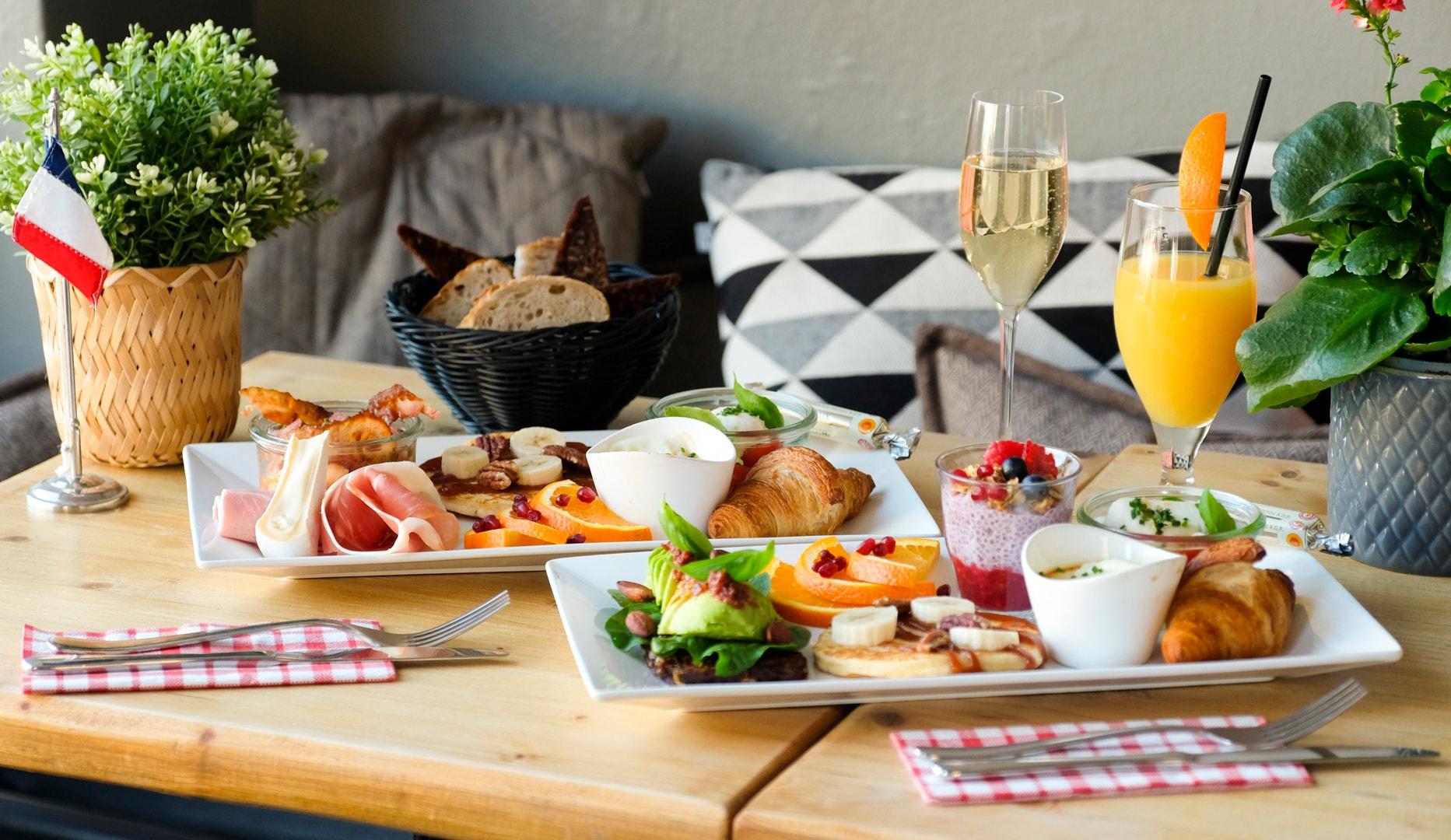 Brunch & Mimosa - Bistro Cocorico
