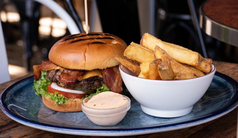 Deal på Valgfri Burgermenu - Cafe Kaleidoskop