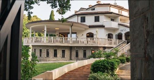 Deal på Oplev Sloveniens kyst med wellness eller elcykelferie for 2 - Nyd 2 nætter ved Sloveniens kyst med halvpension, wellnessoplevelser eller elcykeltur, pool og afslapning for 2 personer. Deal Pris fra kr. 2588,- Værdi op til kr. 5.145,-