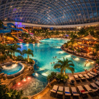 Ophold med adgang til Therme Erding i Erding - wellness og sjov