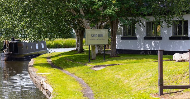 Two Course Country Pub Meal for Two at The Ship Inn Ormskirk