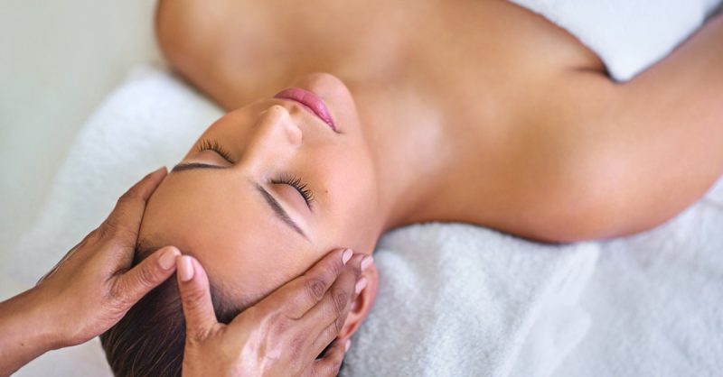 Revitalizing Back Massage at DUA BEAUTY LOUNGE