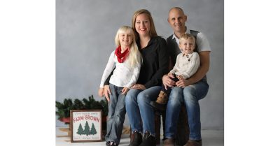 Christmas Family Photo Sessions at Colorsnap Photography