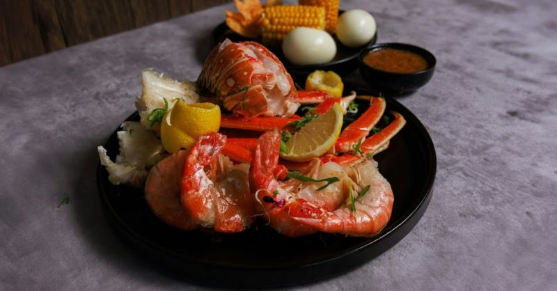 Enjoy Seafood Platters and Drinks at Papa Nadox Kitchen