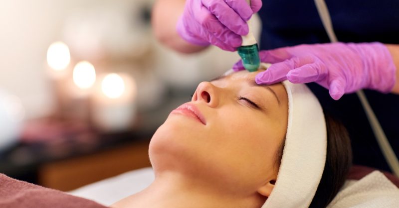 1 Hour HydraFacial with RF Skin Tightening at Knightsbridge Aesthetics Lounge