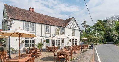 10oz Steak with Wine or Beer for 2 or 4 at The Red Lion