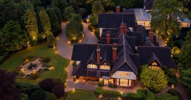 Murder Mystery Evening with 3-Course Dinner at Mere Court Hotel