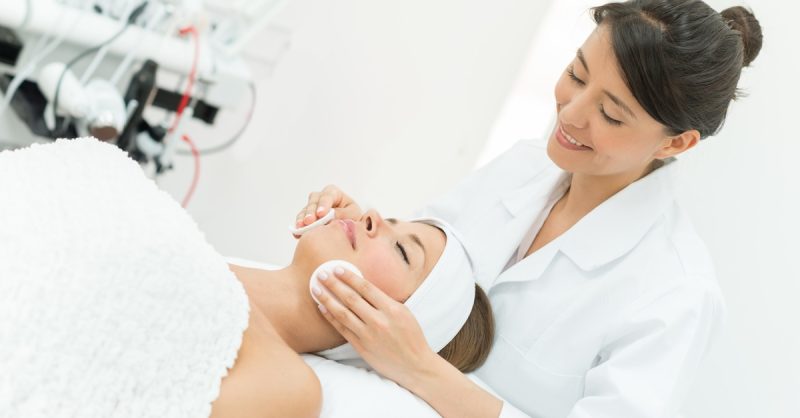 Revitalize Your Skin with HydraFacial at Skinlogix London