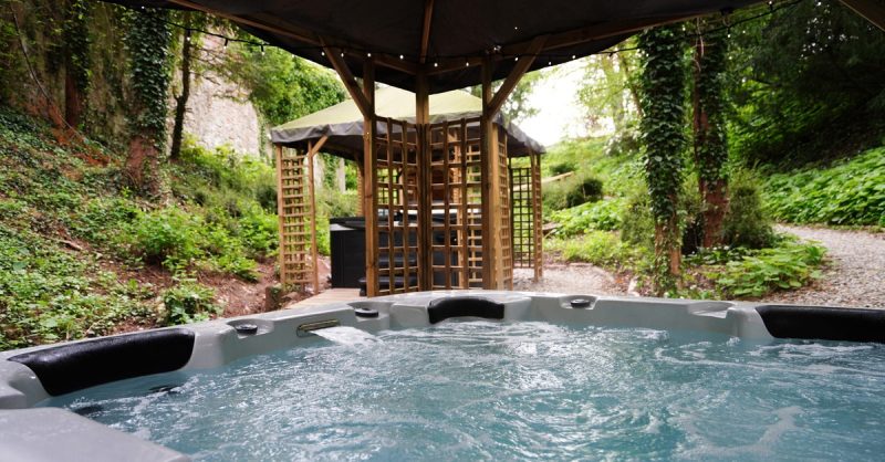 Pampering Spa Day at Ruthin Castle Hotel & Spa with Cake & Prosecco