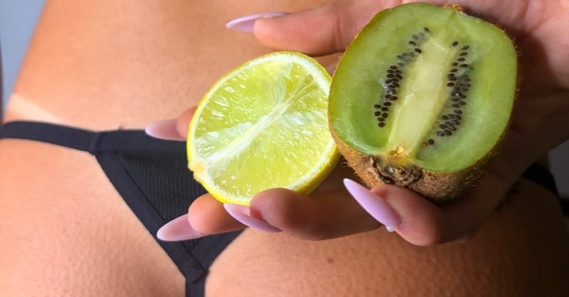 Full Body Spray Tan Sessions at theglowicon studio
