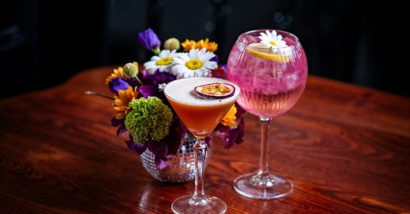 Enjoy Cocktails at Daisys Bristol - Retro Vibes Await!