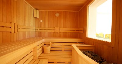 Revitalize at Zeers Therapy with Infrared Sauna & Ice Bath Session