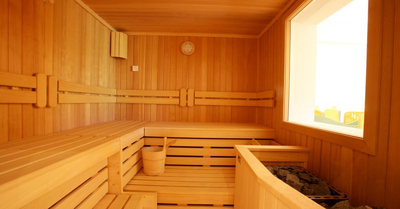 Revitalize at Zeers Therapy with Infrared Sauna & Ice Bath Session