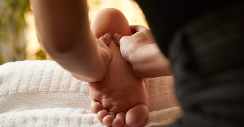 Relaxing Massage or Acupuncture at Acupuncture Putney