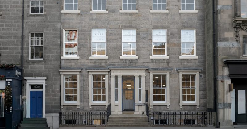 Sensitive Skin Calming Facial at Avant Skincare - Edinburgh