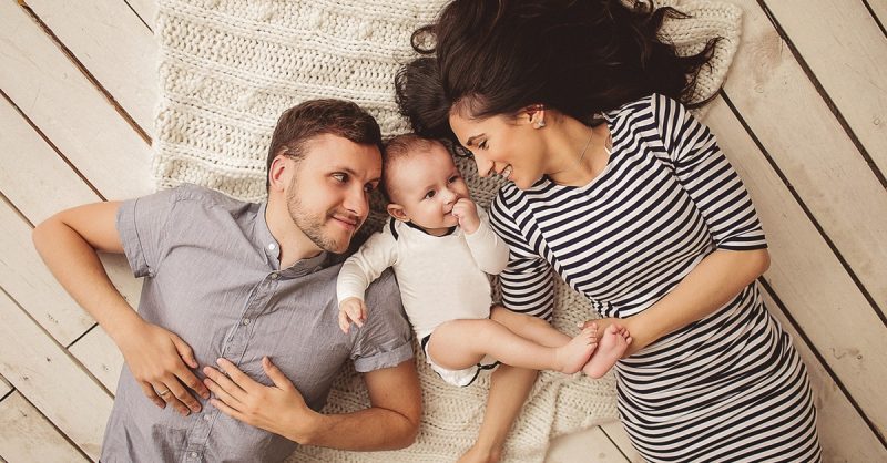 Family Photoshoot with 10 Prints at Fashion Roxs