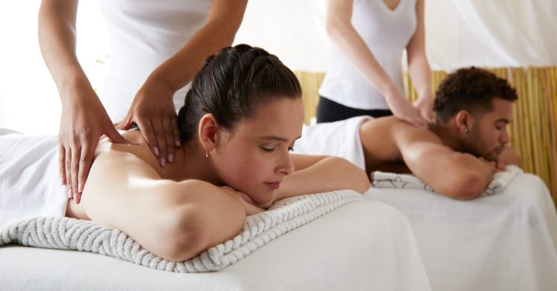 Couples Massage at Indulge Pamper Relax in London - 30 or 60 Minutes