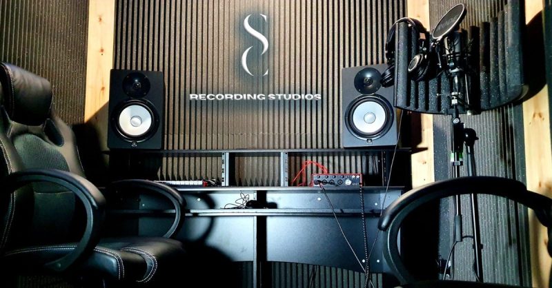 Dinner with Live Music at SC Studios in Your City