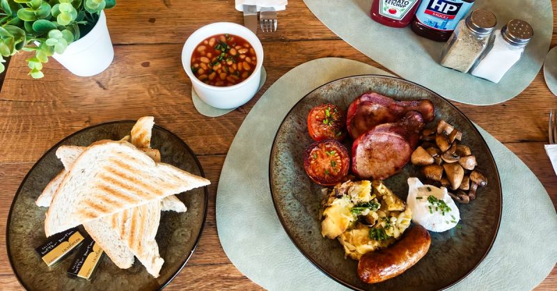 Brunch and Hot Drink for 1, 2 or 4 at Shrub End Diner