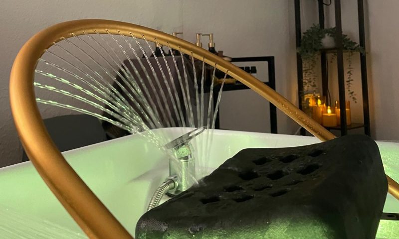 Japanese Head Spa with Prosecco or Herbal Tea at ORÉA Salon