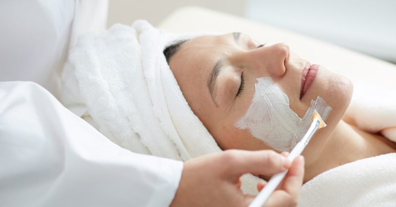 Indulge Pamper Relax: 60-Minute Massage and Facial in London