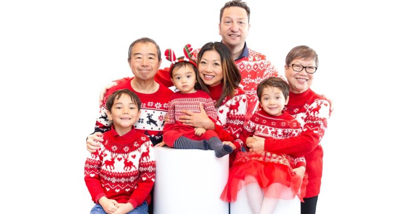 Christmas-Themed Family Photoshoot at Capture SP Studio