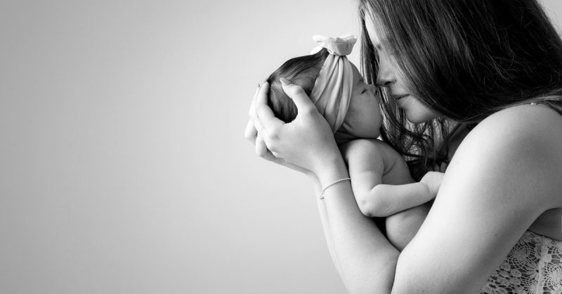Bump-To-Baby Multishoot Package with Canvas at Zen Shots