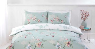 Hummingbirds Reversible Duvet Set from Rapport Home