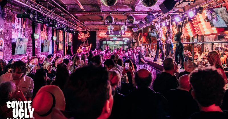 Bottomless Brunch with Unlimited Pizza at Coyote Ugly Saloon