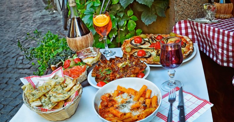 Pizza and Drinks for Two or Four at The New Inn Tupton