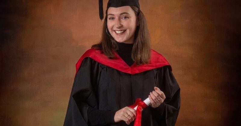 Graduation Photoshoot with 6x9-inch Print at Hoss Photography